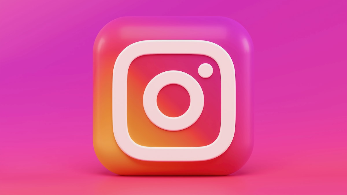 Social media apps and mobile screens